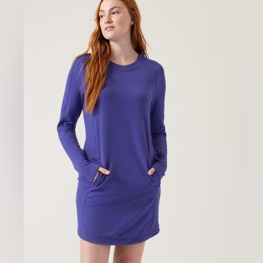 Athleta Balance Long Sleeve Pockets Athletic Long Shirt SOFT Purple Blue Women M